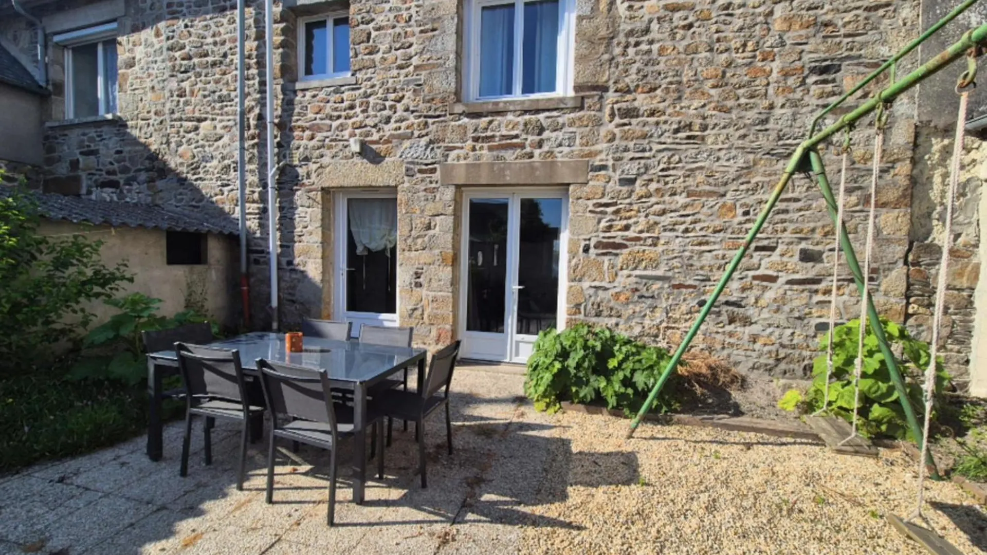 Peaceful House With Private Outdoor Space Le Vivier-sur-Mer Semesterbostad